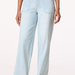 Petite Lightwash Wide Leg Jeans