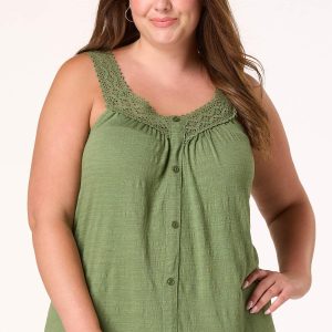 Plus Size Button Front Gauze Tank
