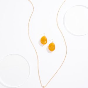 Two- Tone Lucite Pendant Necklace Set